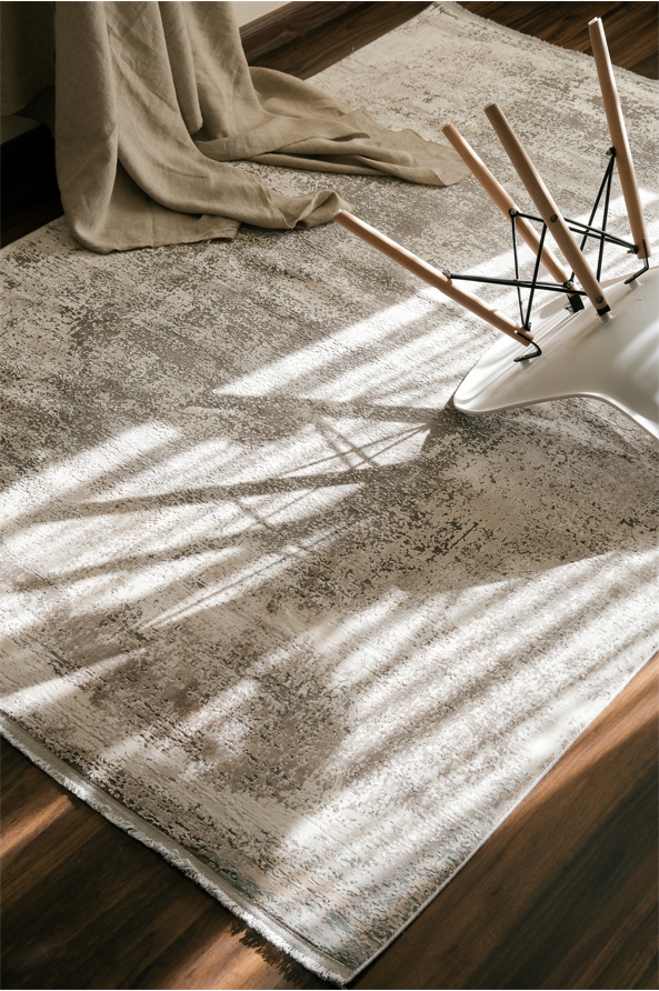 Greige Icon – Ray Rugs